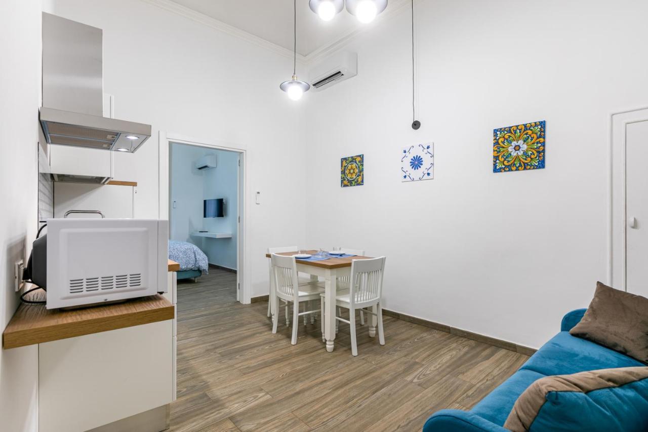Vittorio Emanuele Charming Central Flats パレルモ エクステリア 写真