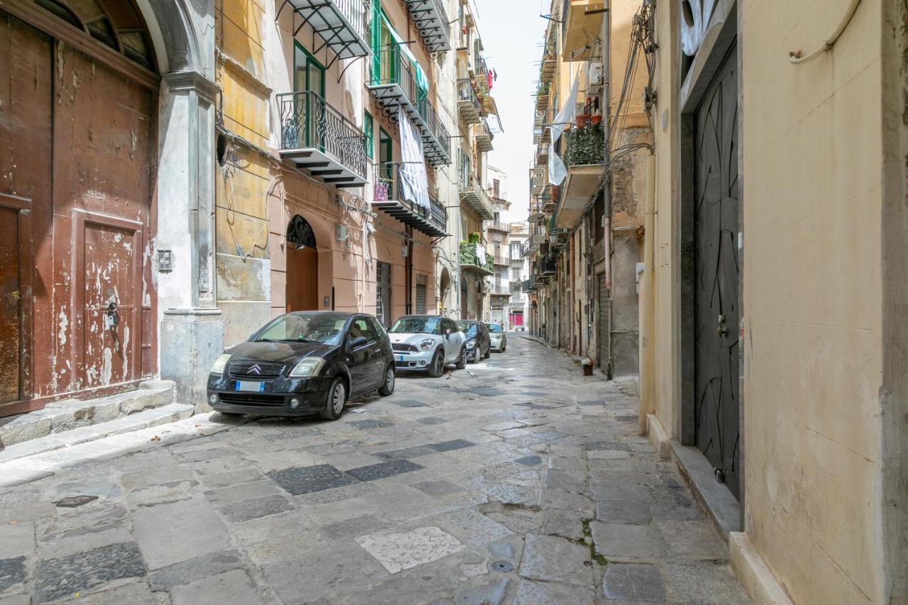 Vittorio Emanuele Charming Central Flats パレルモ エクステリア 写真